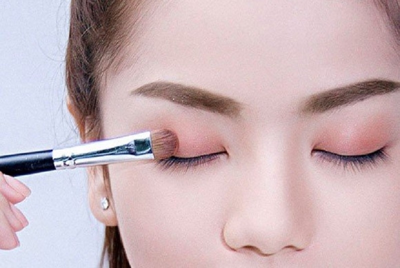Hướng dẫn makeup tone hồng tại nhà